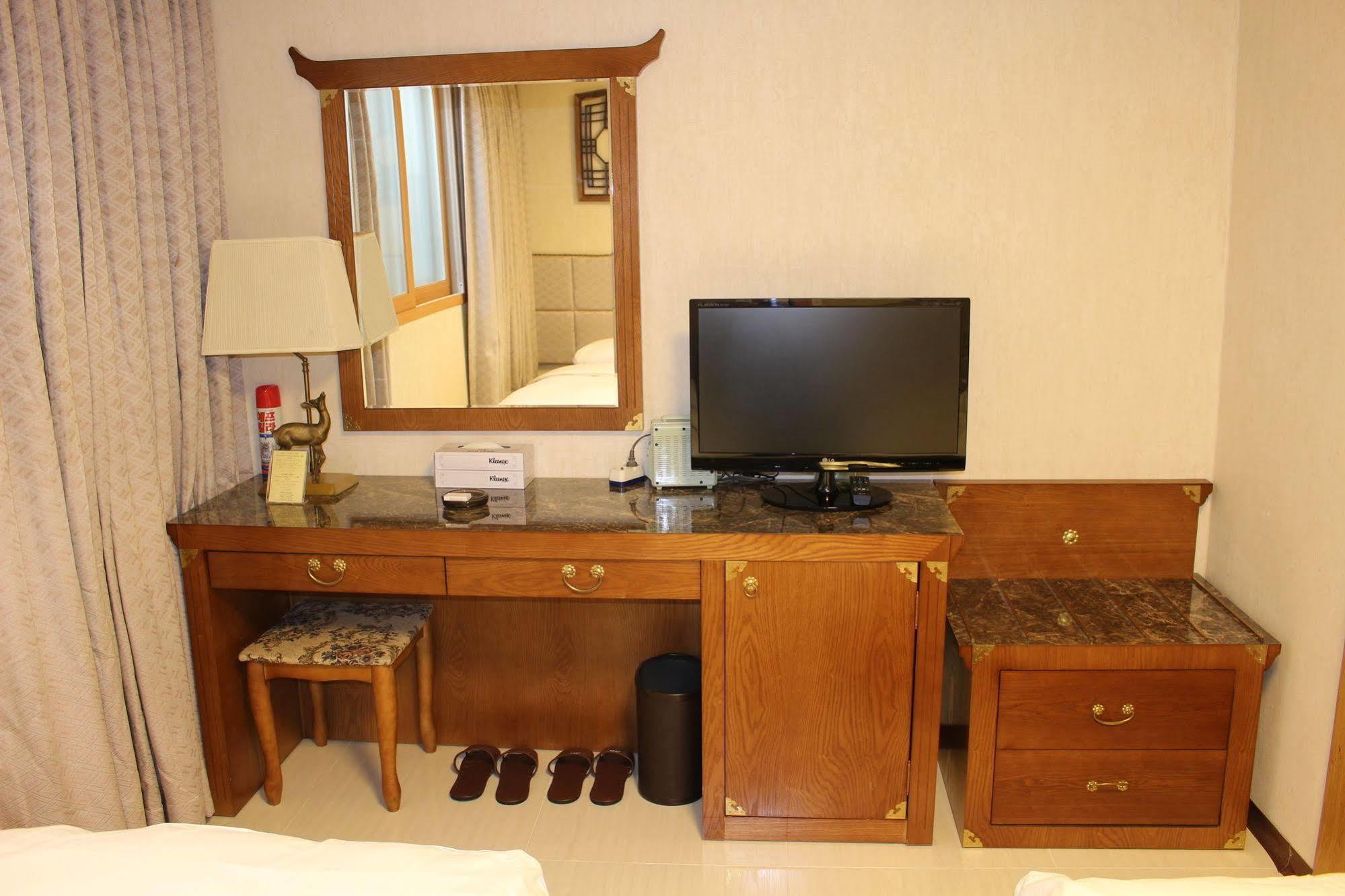 Insadong Crown Hotel Szöul Kültér fotó